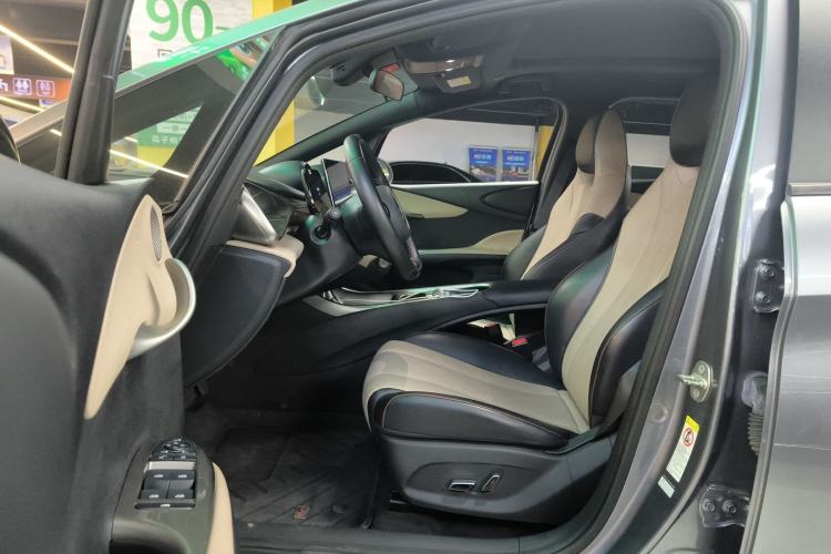 Used BYD Dolphin 2023 420 km Fashion Edition
