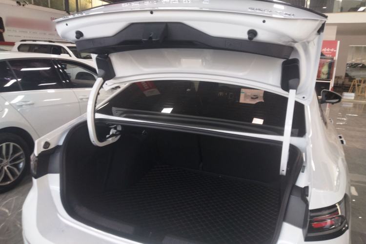 Used Volkswagen Sagitar 
