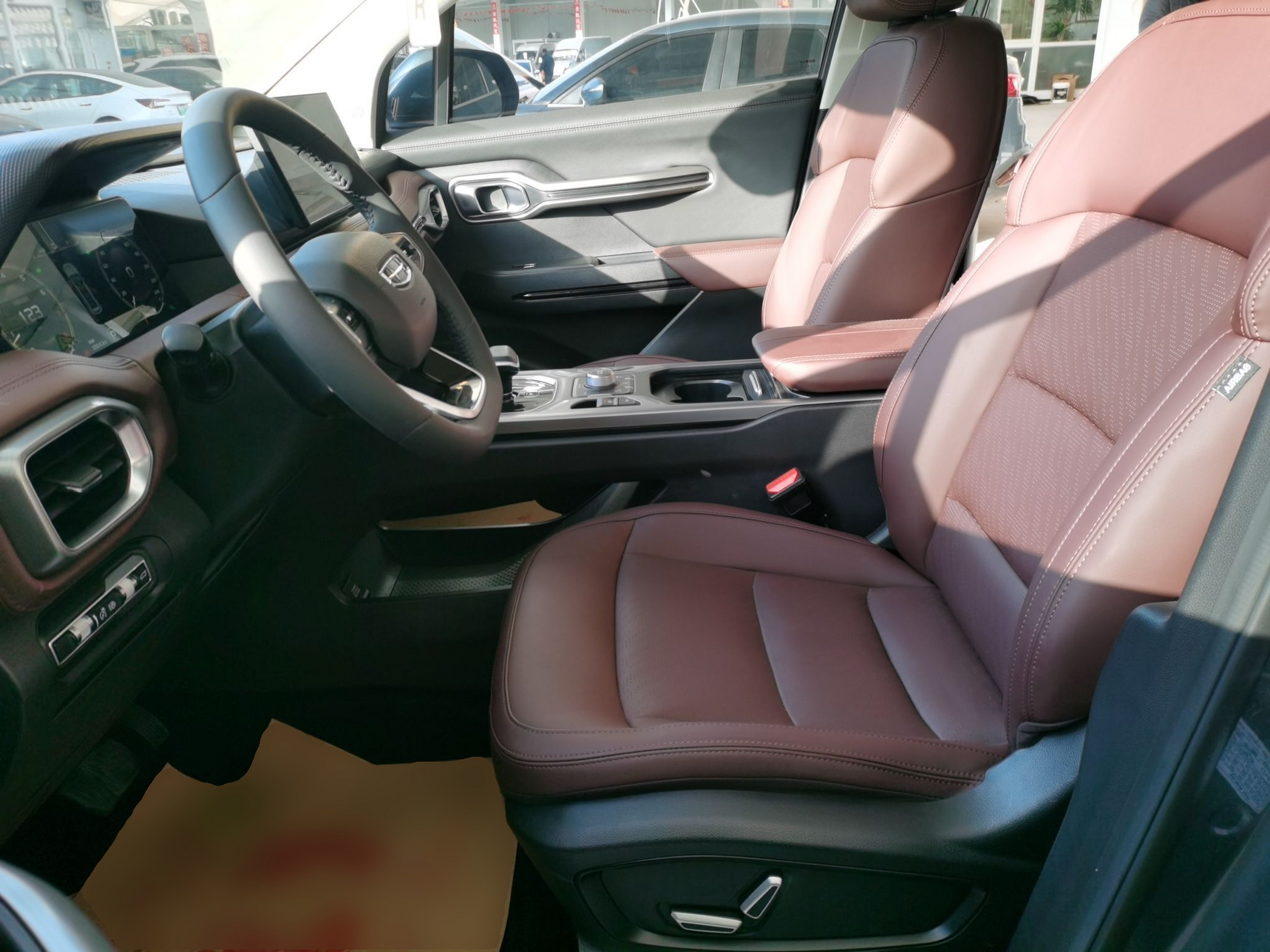 Переднее сиденье в автомобиле