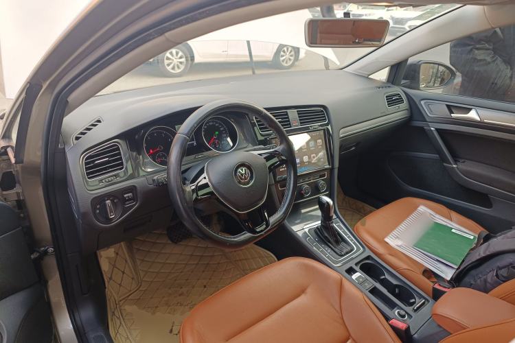 Used Volkswagen Golf 2016 1.6L Automatic Comfort Model
