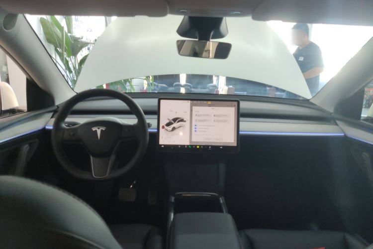 Used Tesla Model Y 2024 Rear-Wheel-Drive Version
