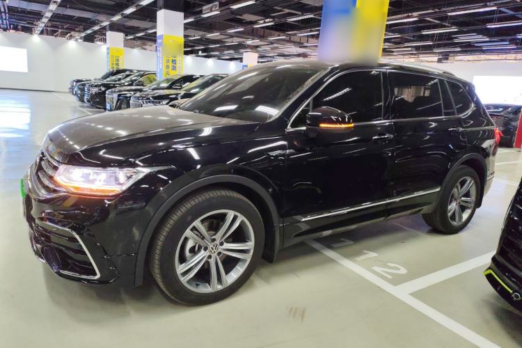 Used Volkswagen Tiguan L 2023 330TSI Automatic Two-Wheel Drive R-Line Enjoyment Edition
