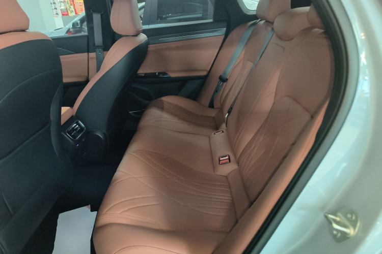 Used  L6 2025 EM-i 140km Explorer+ Edition