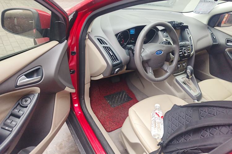 Used Ford Focus 2012 Sedan 1.6L Automatic Comfort Model
