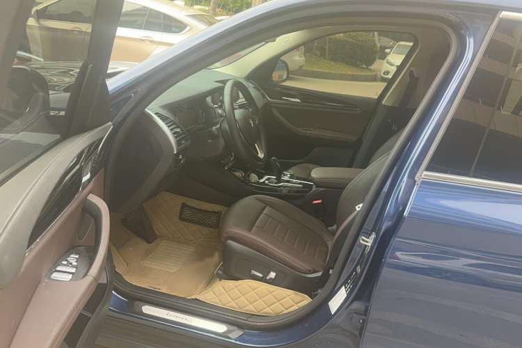 Used BMW X3 2018 xDrive25i Luxury Package China VI Emission Standard
