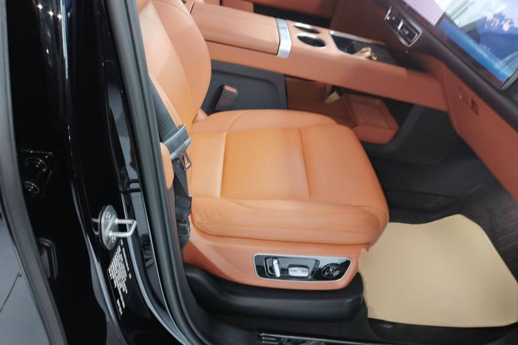 Used Li Auto L8 2023 Pro Model
