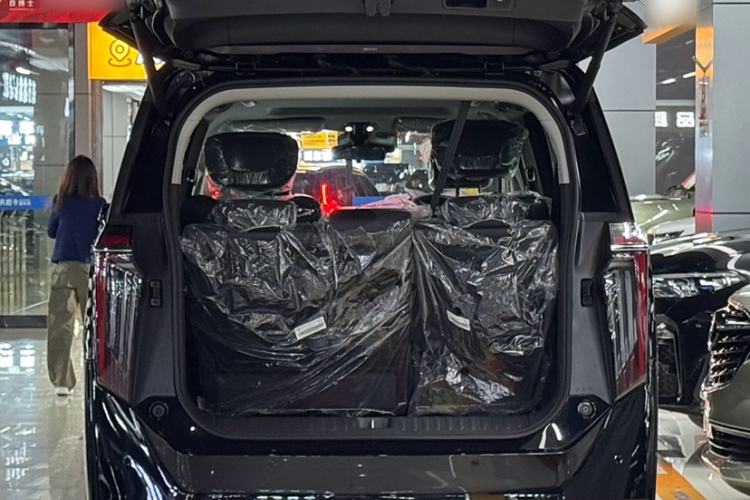 Used GAC Trumpchi M8 2024 Master Series 400T Prestige Edition