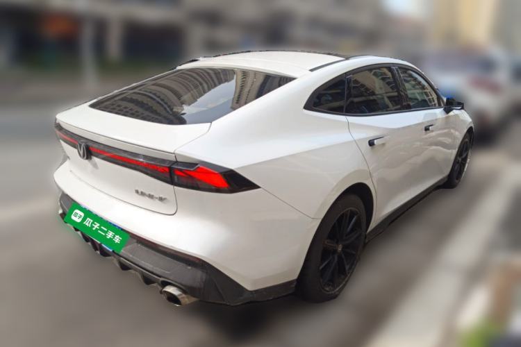 Used Changan UNI-V 2022 1.5T Prestige Version