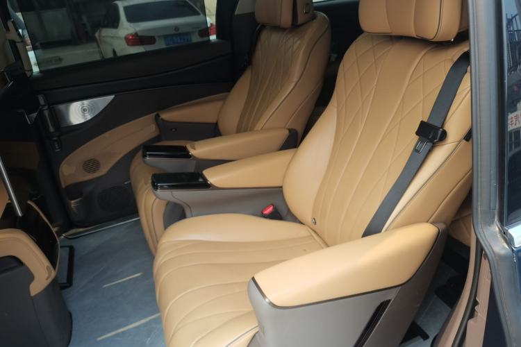 Used Denza D9 2022 DM-i 970 Four-Wheel Drive Prestige Model