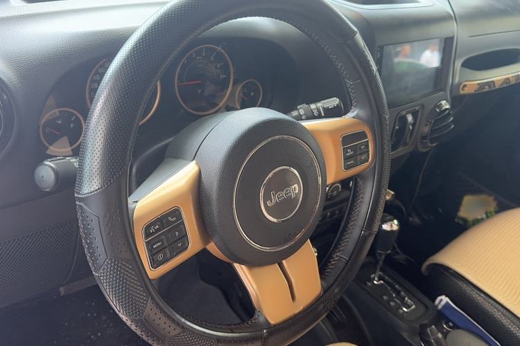 Used  Wrangler 2014 3.6L Longteng Collection Edition
