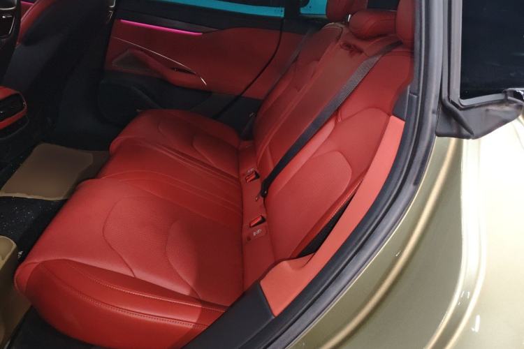 Used  SU7 2024 Four-Wheel Drive Ultra-Long Range Advanced Intelligent Driving Max Edition