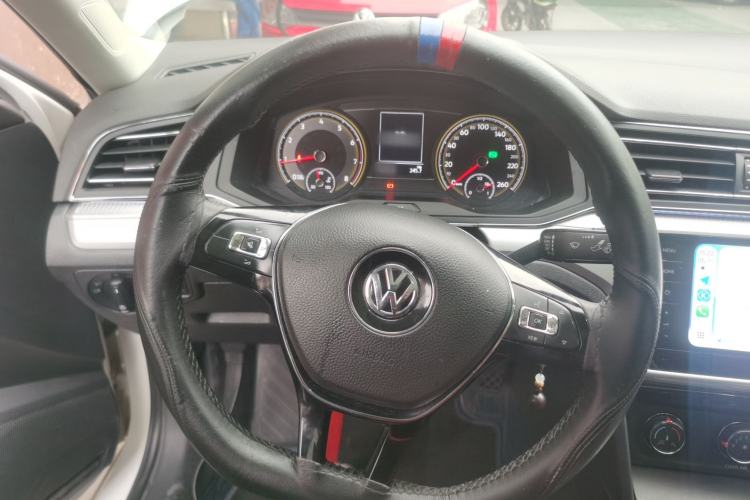 Used Volkswagen Lamando 2019 230TSI DSG Vision Edition China VI Standard