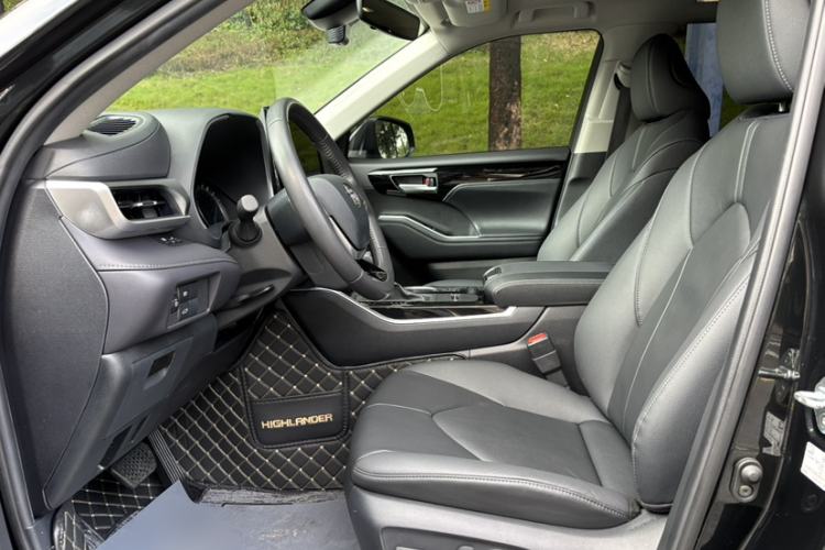 Used Toyota Highlander 2022 Dual-Engine 2.5L Four-Wheel Drive Prestige Version 7 Seats
