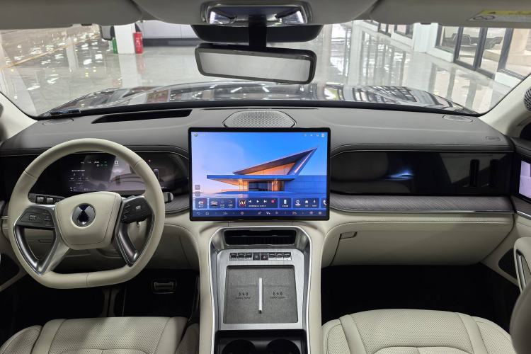 Used Denza N9 2025 Flagship Model
