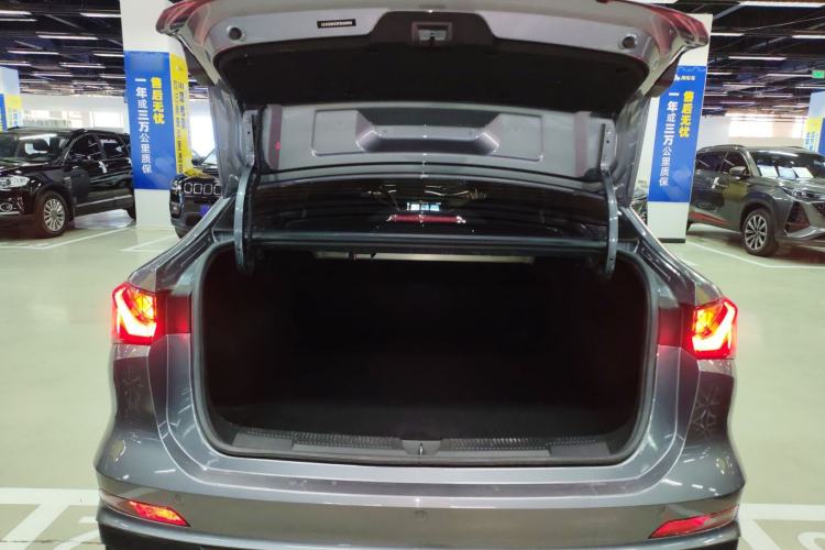 Used Roewe i5 2023 1.5L Manual Comfort Edition