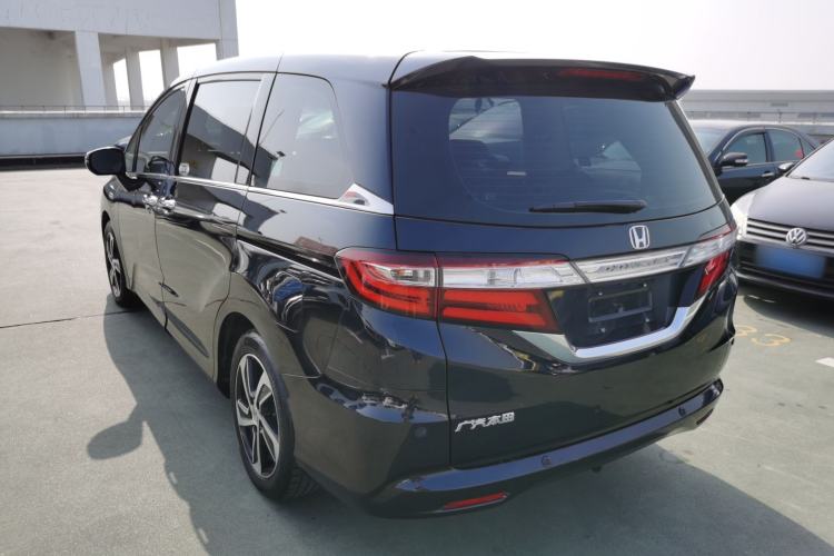 Used Honda Odyssey 2015 Revised 2.4L Luxury Edition
