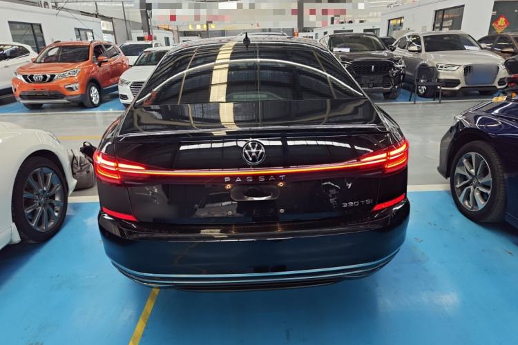 Used Volkswagen Passat 2022 330TSI Elite Edition Custom Version
