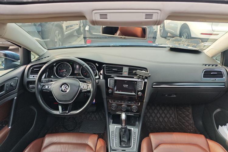 Used Volkswagen Golf 2014 1.4TSI Luxury Travel Edition
