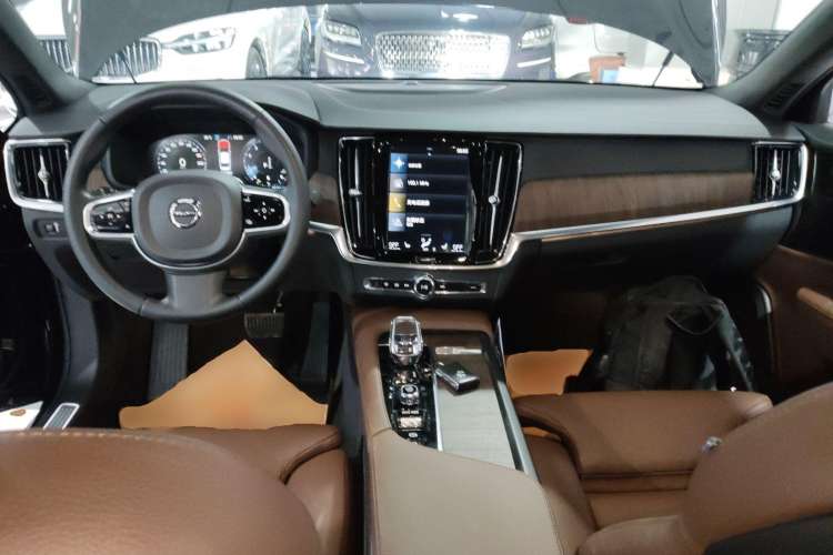 Used Volvo S90 2021 B5 Zhiyuan Luxury Edition
