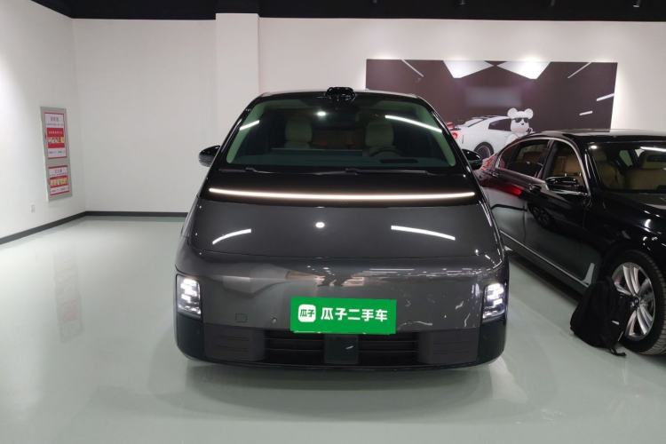 Used Li Auto MEGA 2024 Ultra Model
