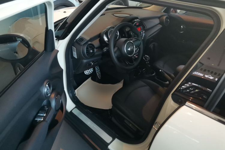 Used  MINI 2015 1.2T ONE Five-Door Edition
