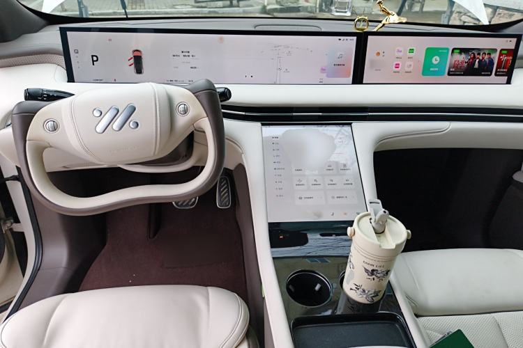 Used IM LS7 2023 90 kWh Elite Rear-Drive Version
