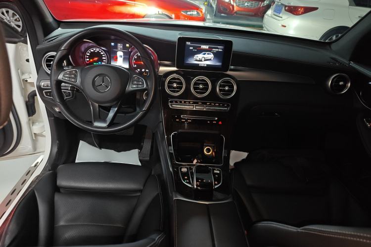 Used Mercedes-Benz GLC 2018 GLC 260 4MATIC Luxury Model