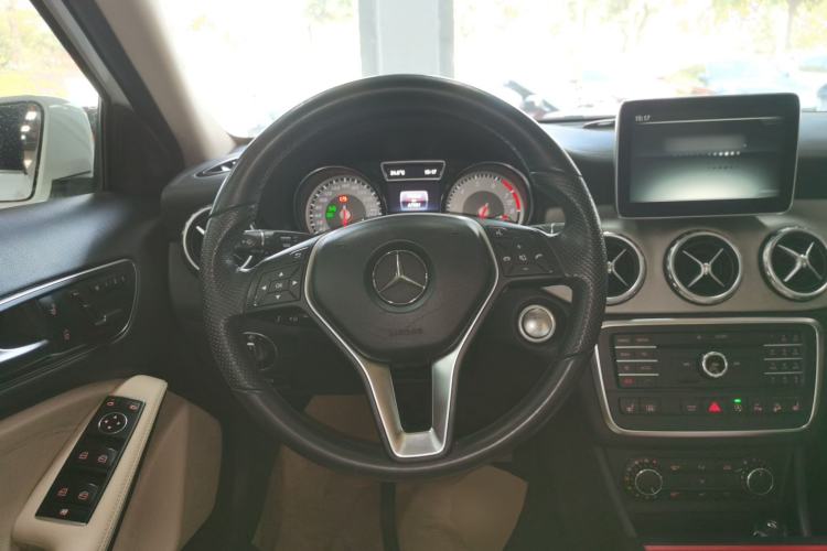 Used Mercedes-Benz GLA 2016 GLA 220 4MATIC Fashion Edition
