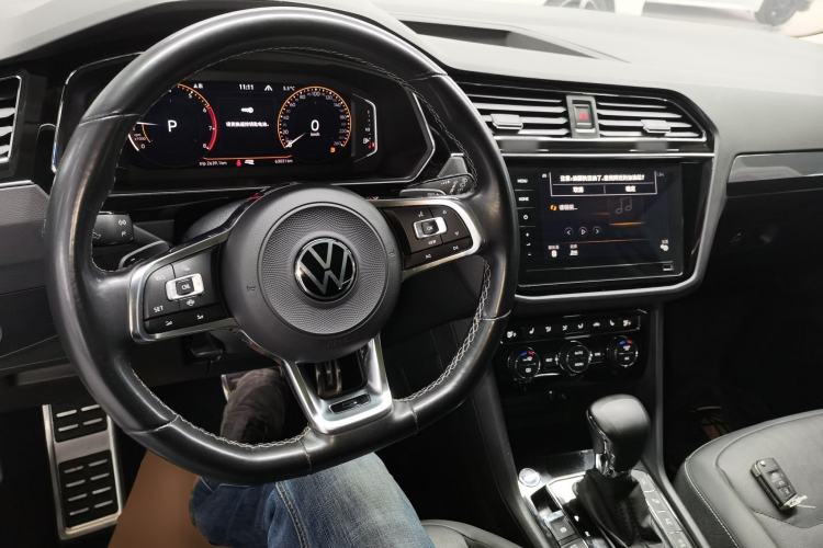 Used Volkswagen Tiguan L 2021 380TSI Automatic All-Wheel Drive R-Line Comfort Plus 7-Seater