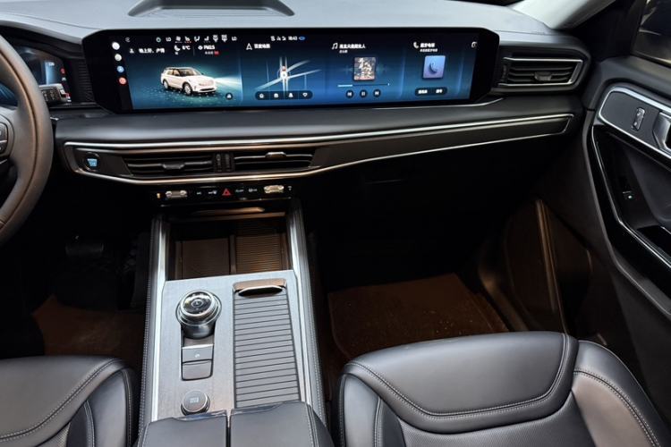 Used Ford Explorer 2024 2.3T EcoBoost All-Wheel Drive Stylish Plus Version 7 Seats