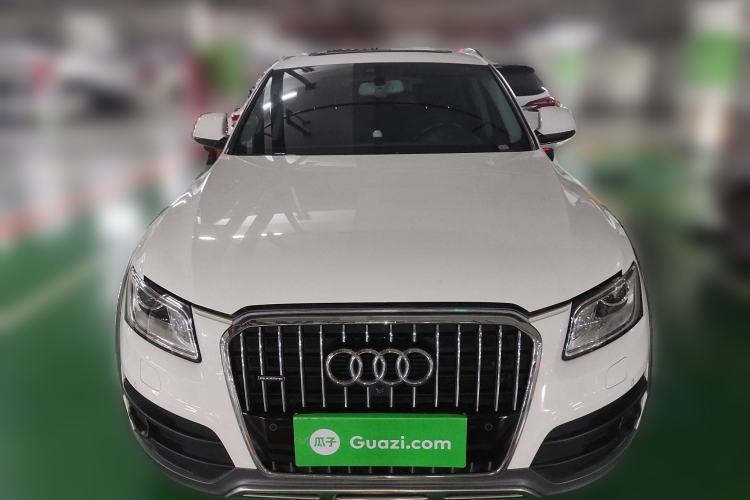 Used Audi Q5 2018 Collector's Edition 40 TFSI Technology Model
