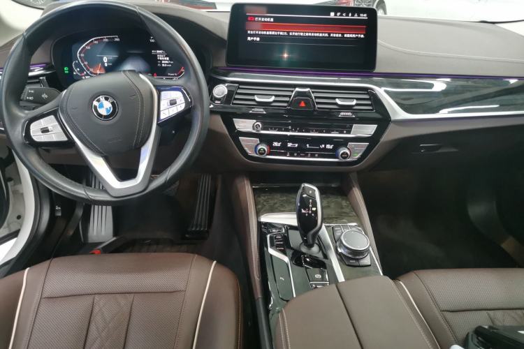 Used BMW 5 Series 2022 Second Facelift 525Li Luxury Package
