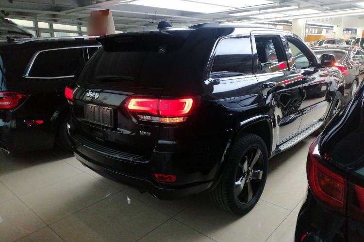 Used  Grand Cherokee 2015 3.6L Luxury Navigation Edition
