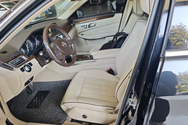 Used Mercedes-Benz E-Class 2015 E 260 L
