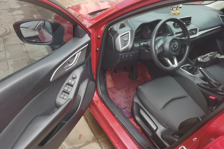 Used Mazda Mazda 3 Axela 2017 Sedan 1.5L Manual Comfort Model Emission Standard China V
