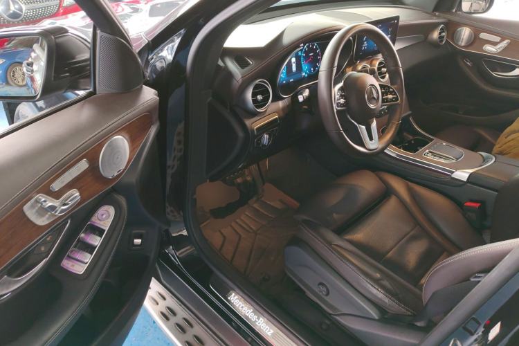 Used Mercedes-Benz GLC 2021 GLC 300 L 4MATIC Dynamic Model