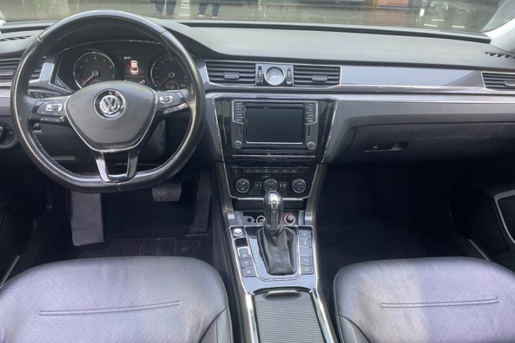 Used Volkswagen Passat 2016 380TSI DSG Prestige Edition
