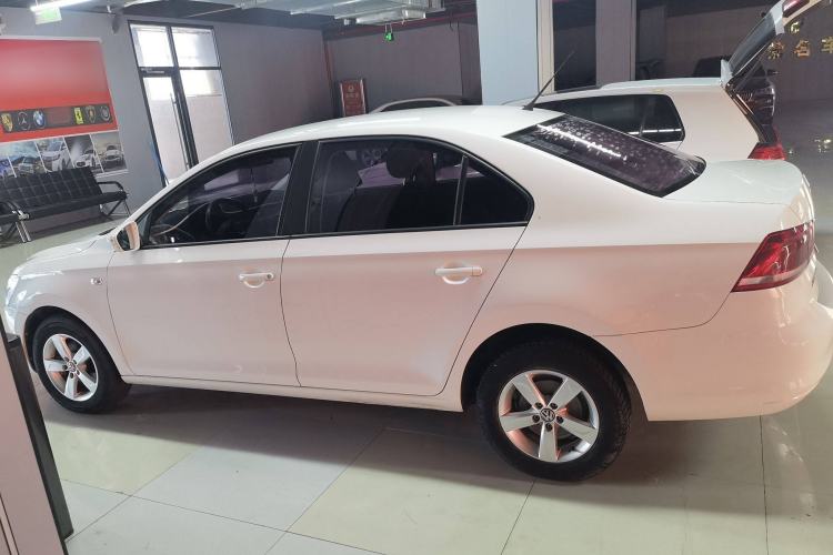 Used Volkswagen Santana 2015 1.4L Manual Fashion Edition
