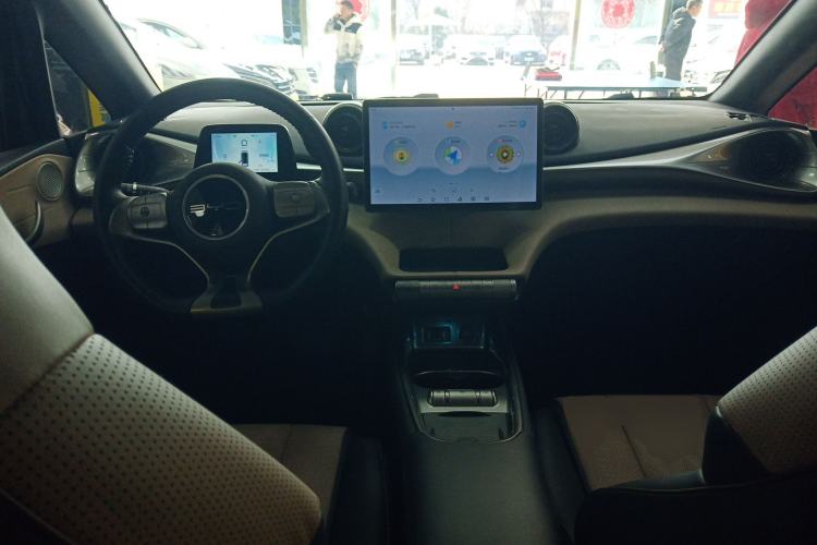 Used BYD Dolphin 2023 420 km Fashion Edition
