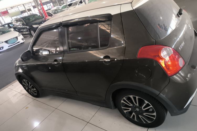 Used Suzuki Swift 2015 1.5L Automatic Limited Edition
