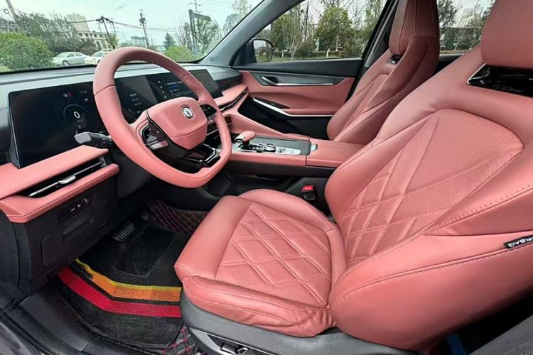 Used Changan CS75 PLUS 2023 3rd Generation 1.5T Automatic Prestige Model
