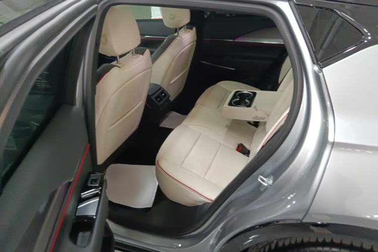 Used Cadillac GT4 2023 25T Luxury Model
