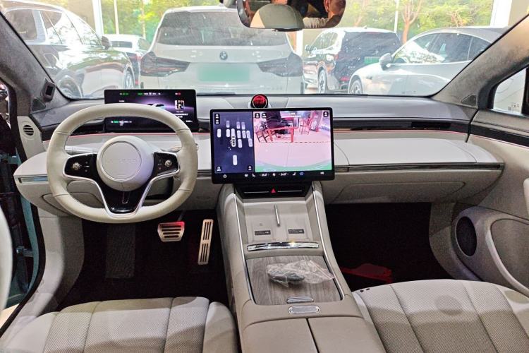 Used Hima Luxeed S7 2025 785 km Ultra
