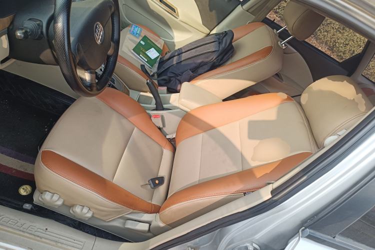 Used Buick Excelle 2015 1.5L Automatic Classic Model
