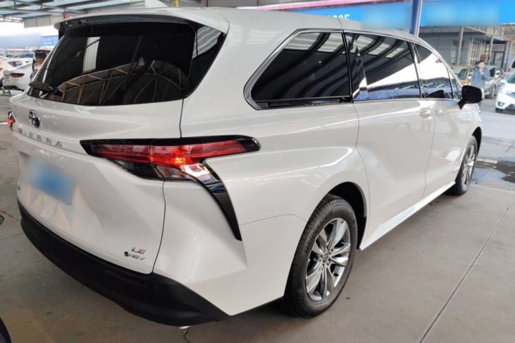 Used Toyota Sienna 2024 2.5L Hybrid Comfort Edition
