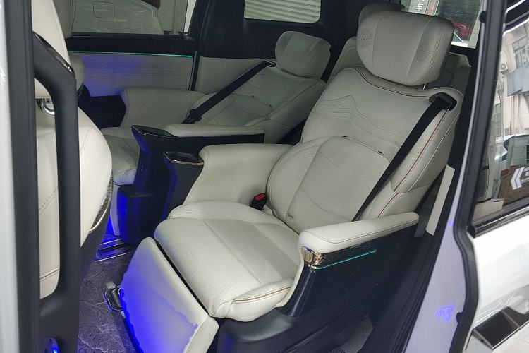 Used GAC Trumpchi M8 2023 Zongshi Series 400T Flagship Edition
