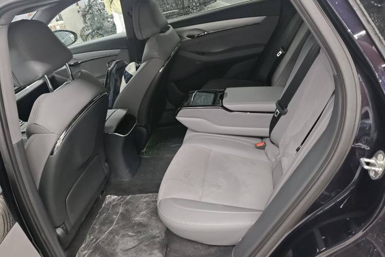 Used VOYAH PASSION 2024 PHEV Four-Wheel Drive Ultra-Long Range Executive Edition
