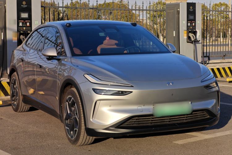 Used ONVO L60 2024 60 kWh Rear-Drive Version
