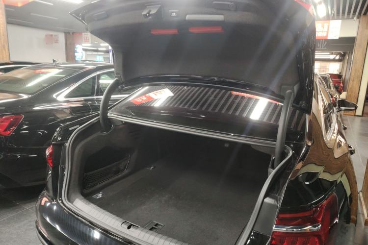 Used Audi A6L 2022 40 TFSI Luxury Dynamic Model
