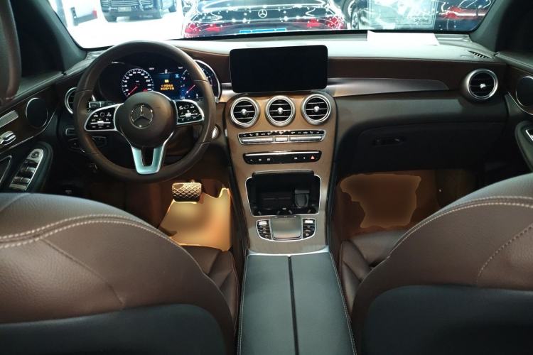 Used Mercedes-Benz GLC 2022 Facelift GLC 260 L 4MATIC Luxury Edition
